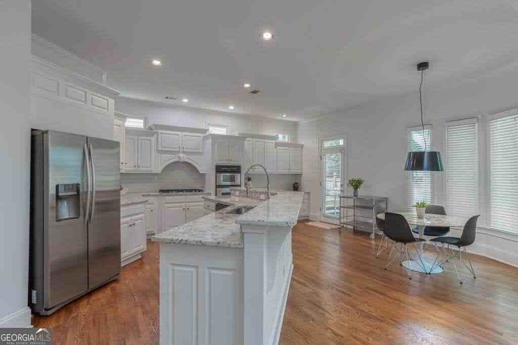 630 Kimberly Ln Ne - Photo 4 of 36
