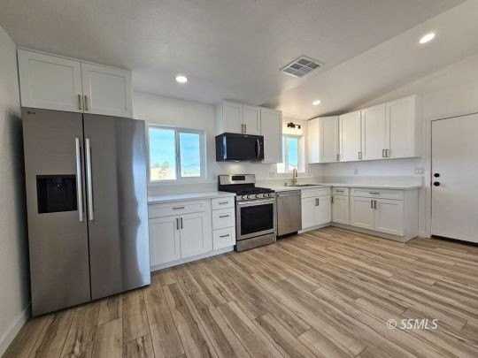 200 N Kern St - Photo 2 of 24