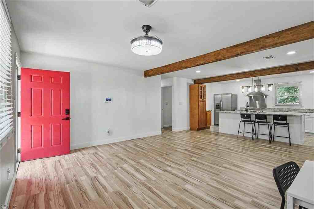 815 Pine Harbor Dr - Photo 7 of 29