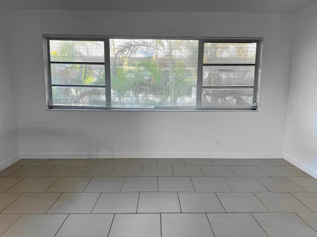 2830 Ne 30th Pl #9 - Photo 5 of 12