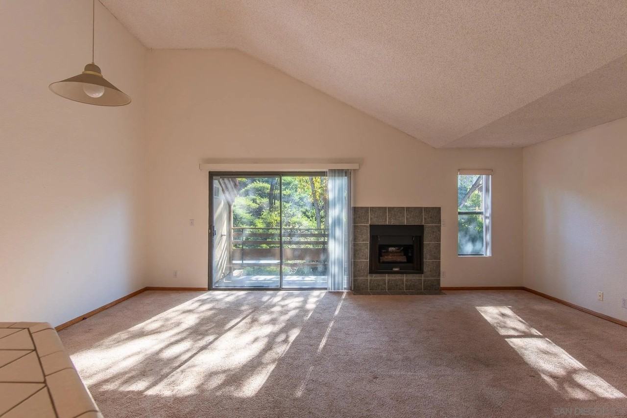 9933 Scripps Westview Way - Photo 3 of 17