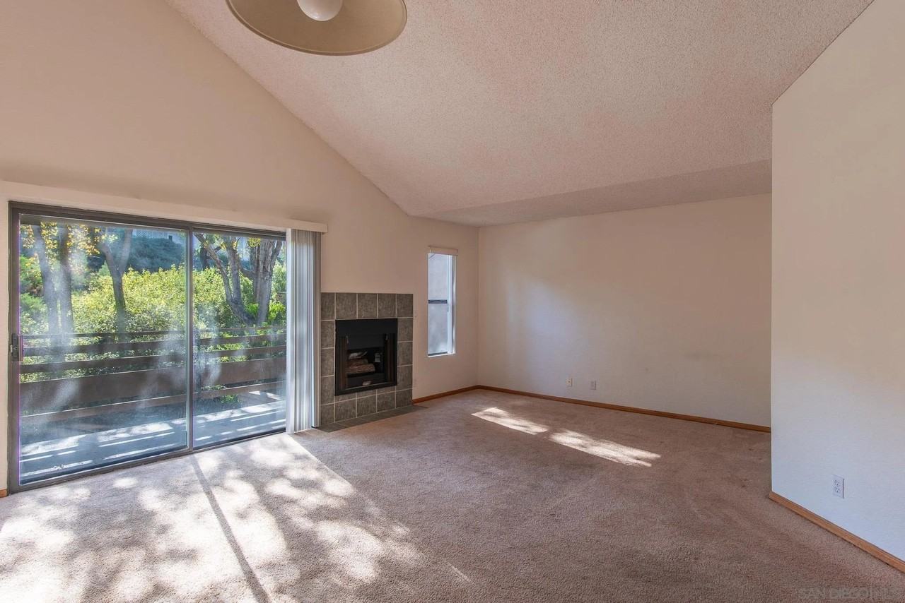 9933 Scripps Westview Way - Photo 4 of 17