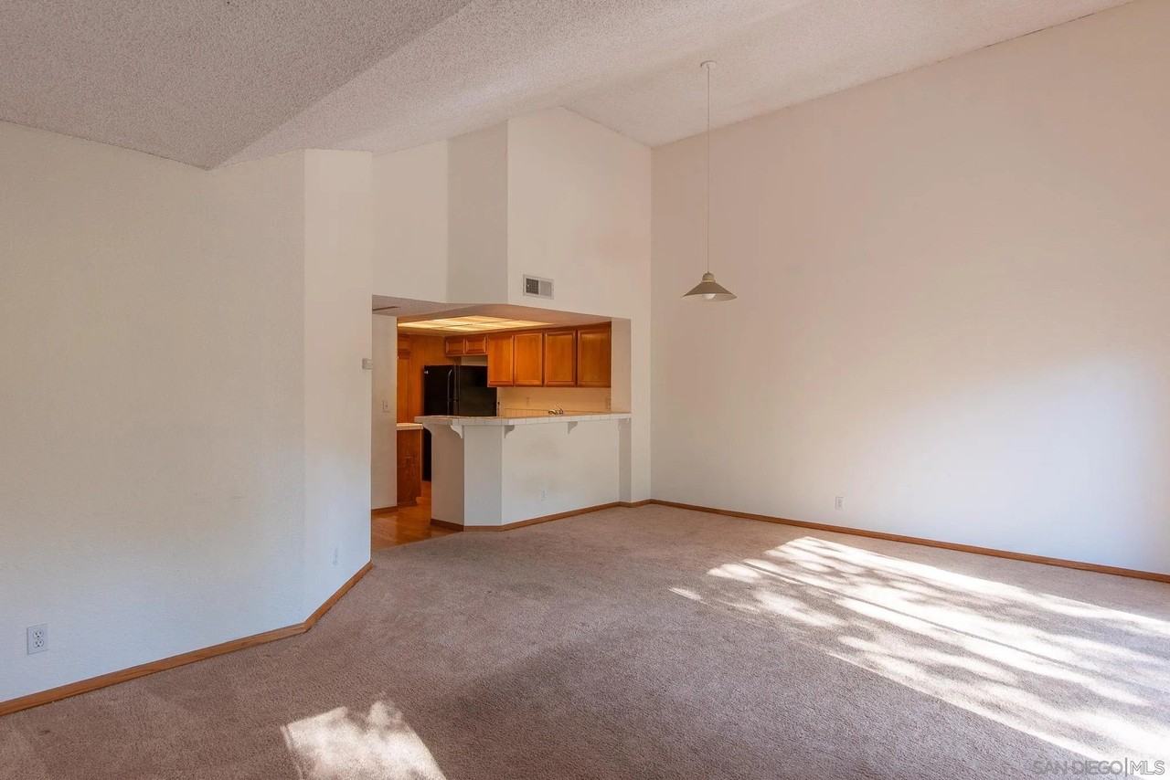 9933 Scripps Westview Way - Photo 5 of 17