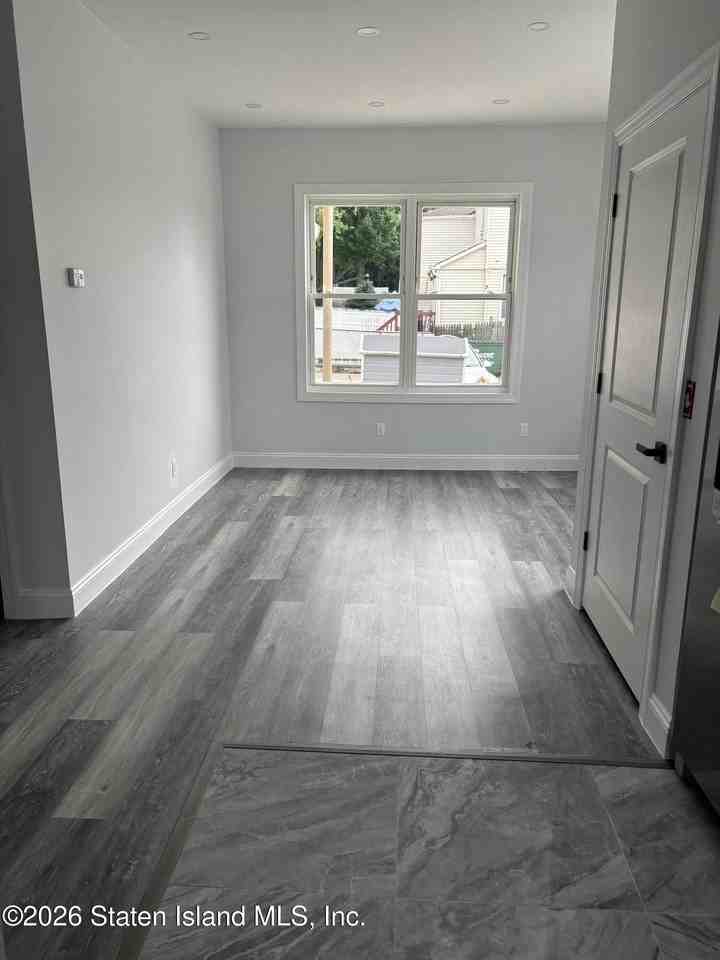 1294 Forest Ave - Photo 2 of 6