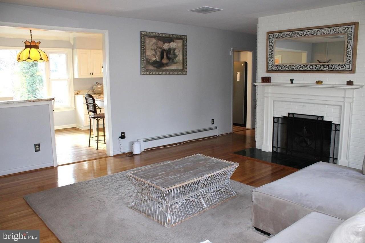 403 Careybrook Ln - Photo 5 of 35