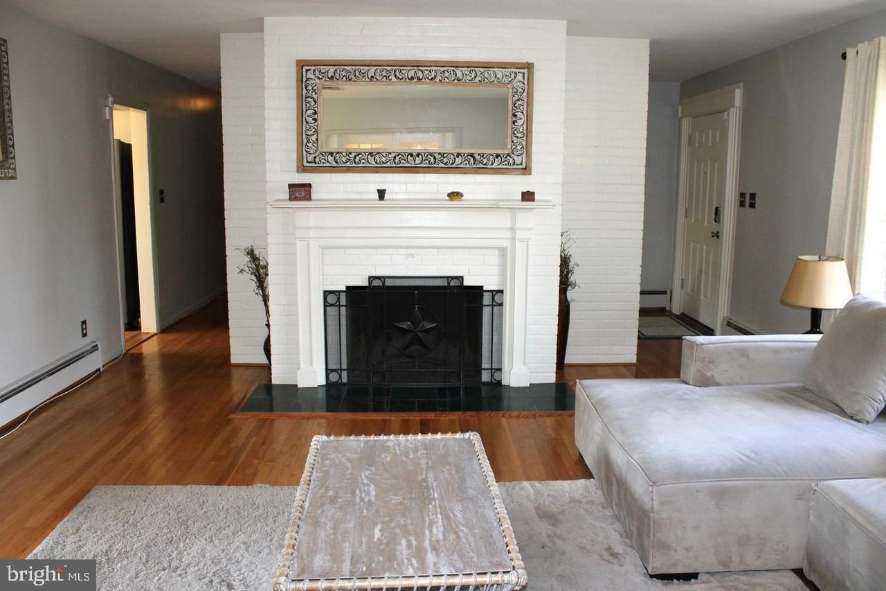 403 Careybrook Ln - Photo 6 of 35