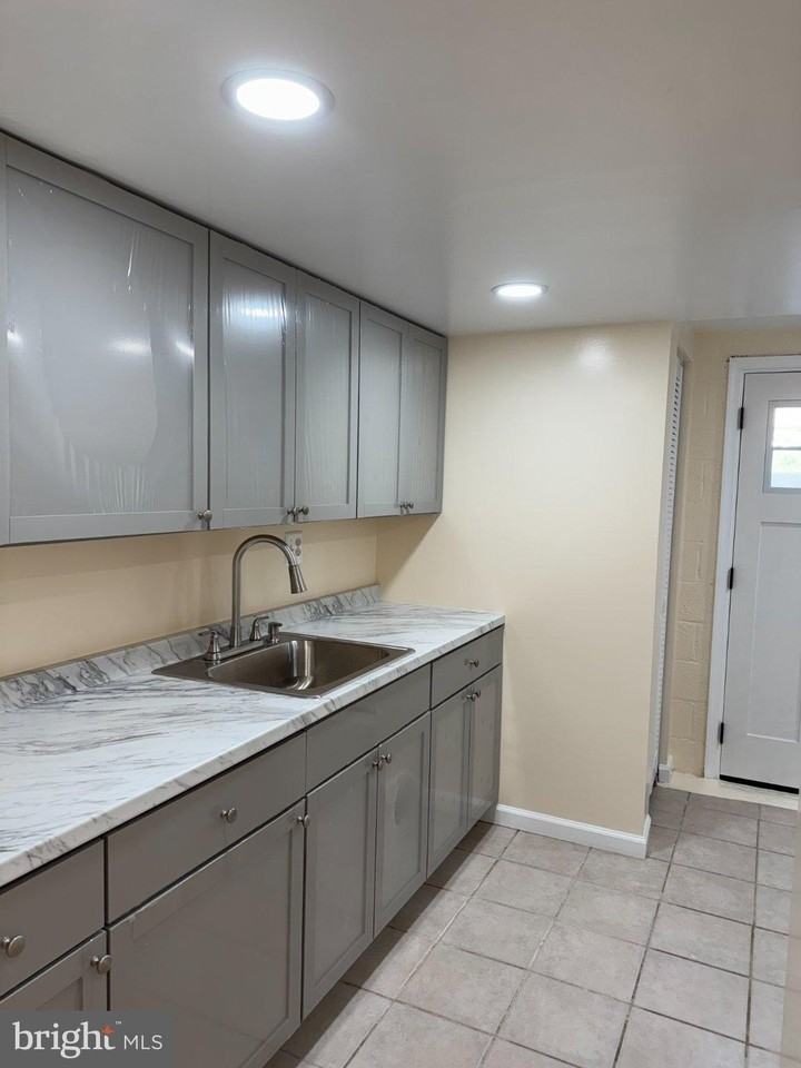 5208 Edgewood Rd - Photo 2 of 20