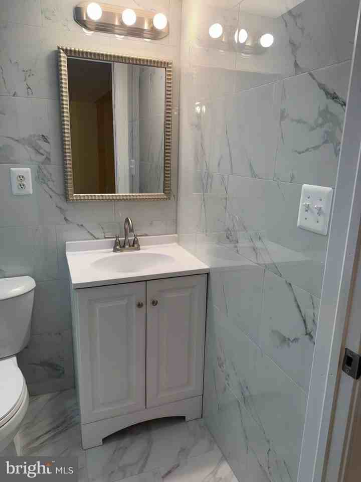 5208 Edgewood Rd - Photo 6 of 20