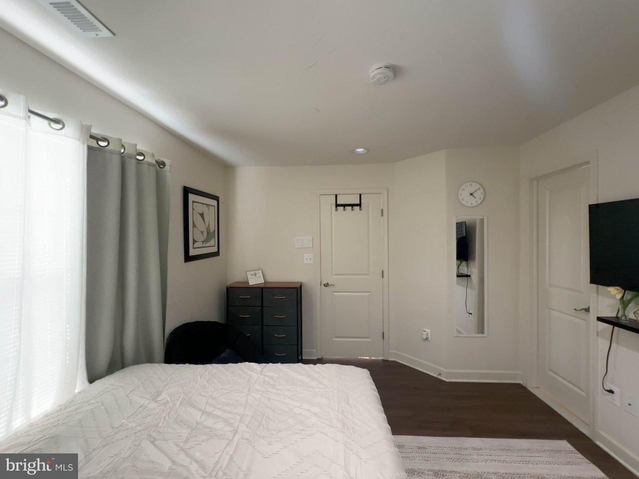 9808 Wood Glen Ter - Photo 3 of 14