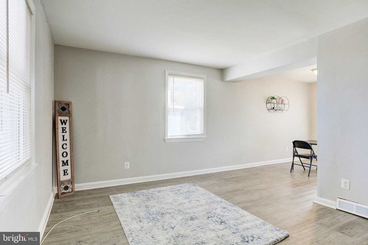 3835 26th Ave - Photo 4 of 23