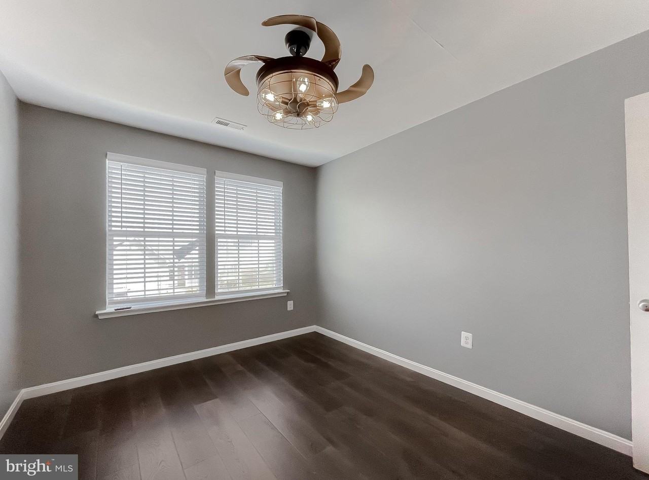 22405 Alydar Dr - Photo 4 of 50