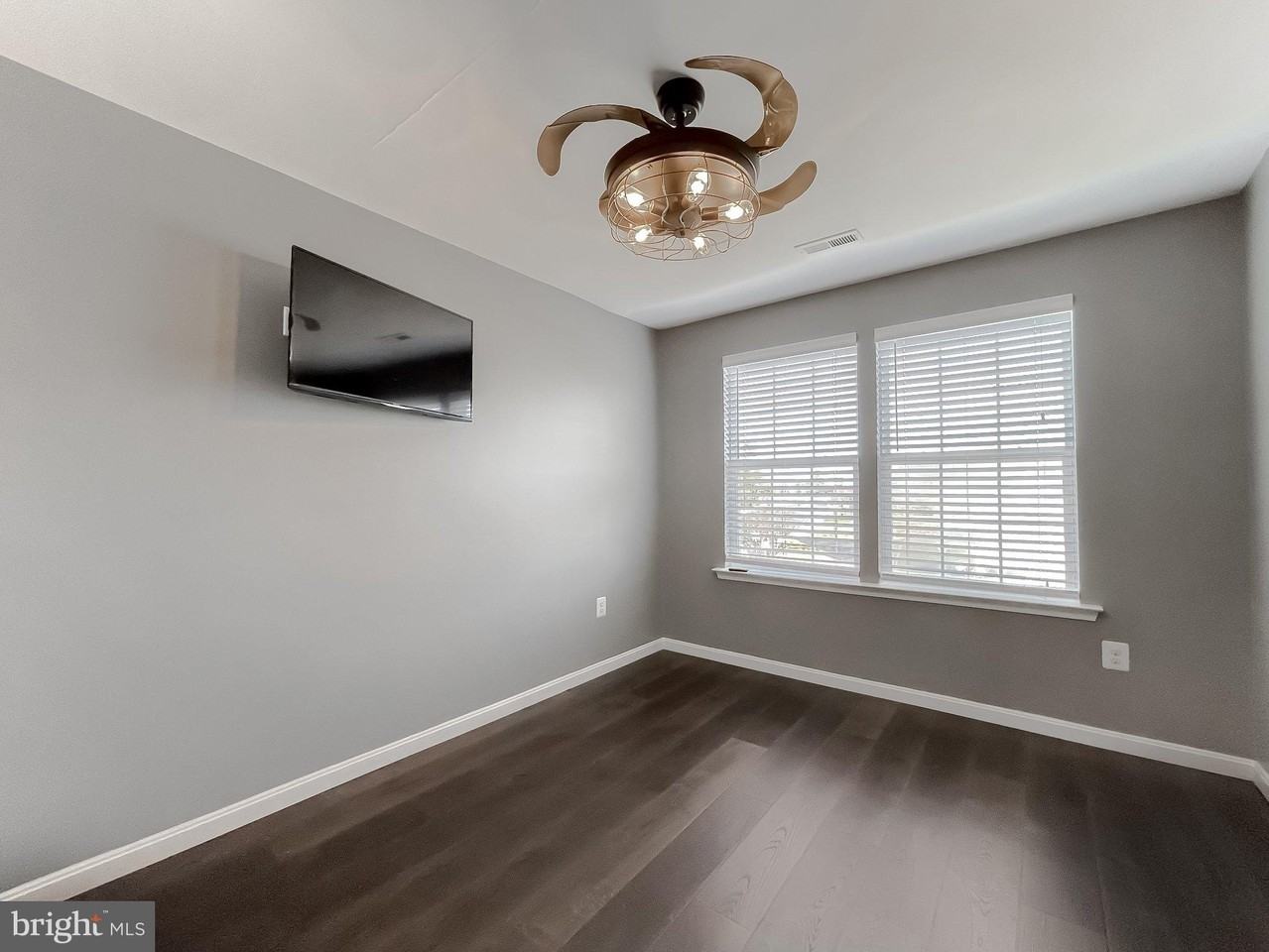 22405 Alydar Dr - Photo 6 of 50