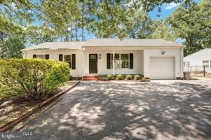 featured image of 615 Beach Blvd