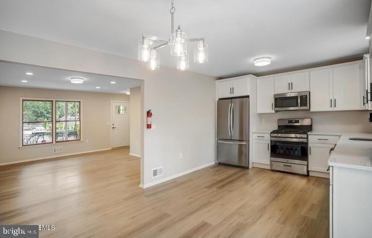 615 Beach Blvd - Photo 3 of 8