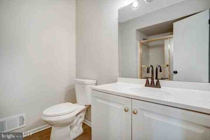 615 Beach Blvd - Photo 7 of 8