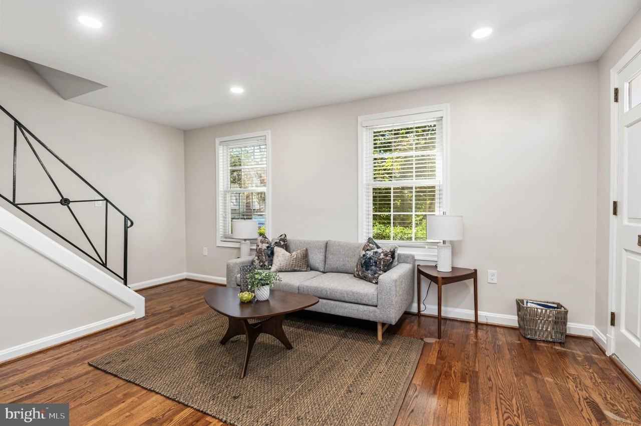 3743 Keller Ave - Photo 3 of 27