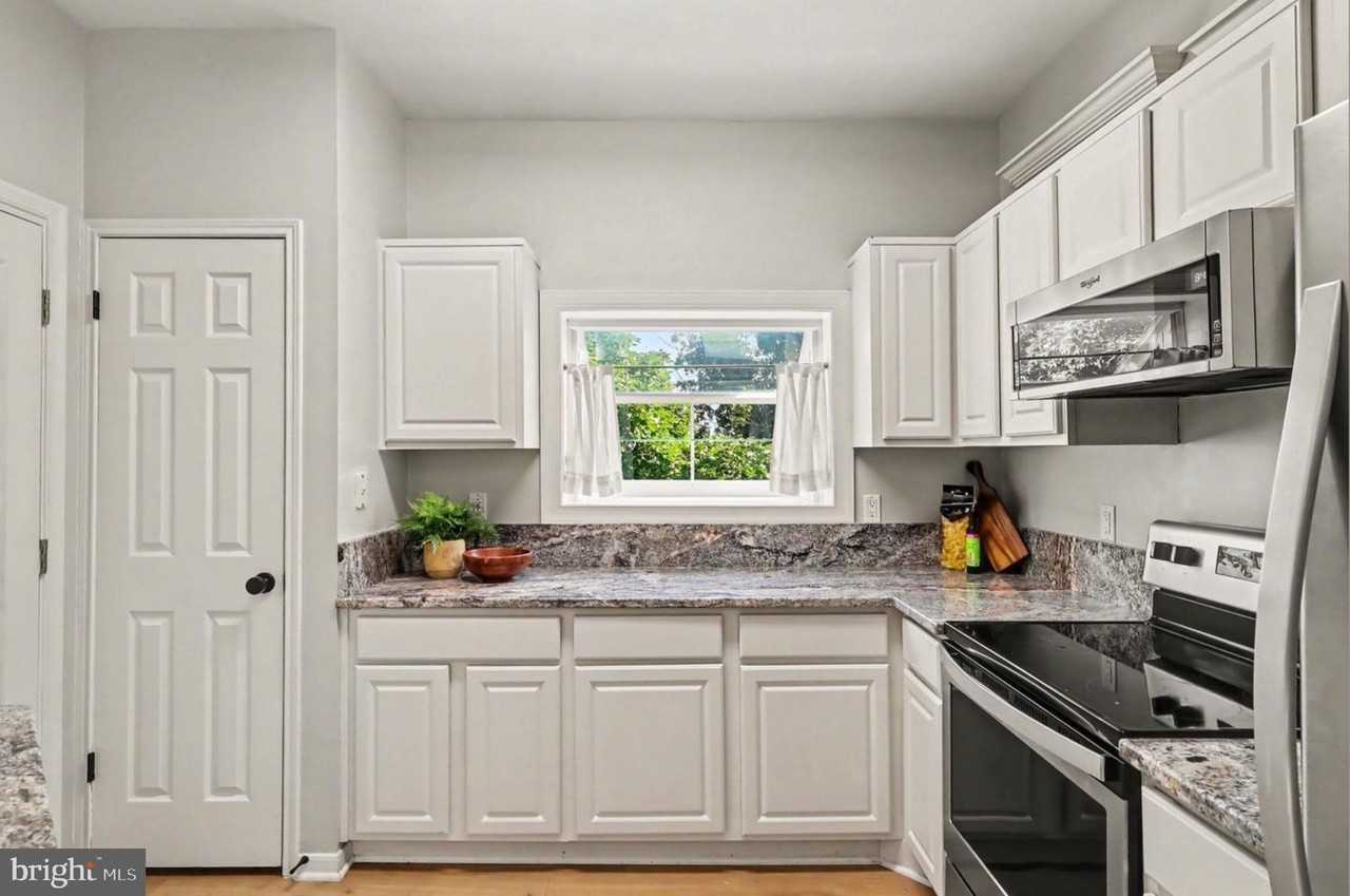 676 Gateway Dr Se #812 - Photo 7 of 25