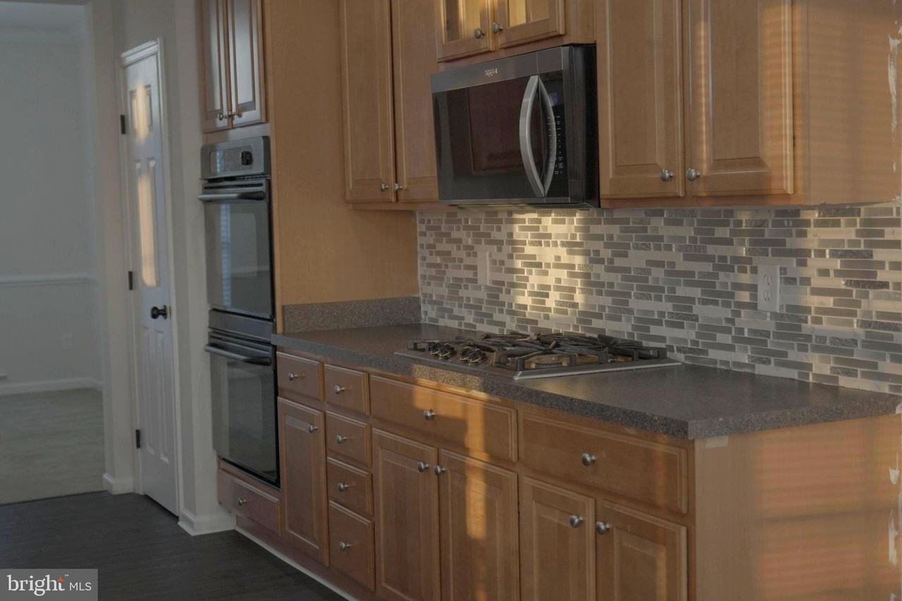 16274 Radburn St - Photo 4 of 36