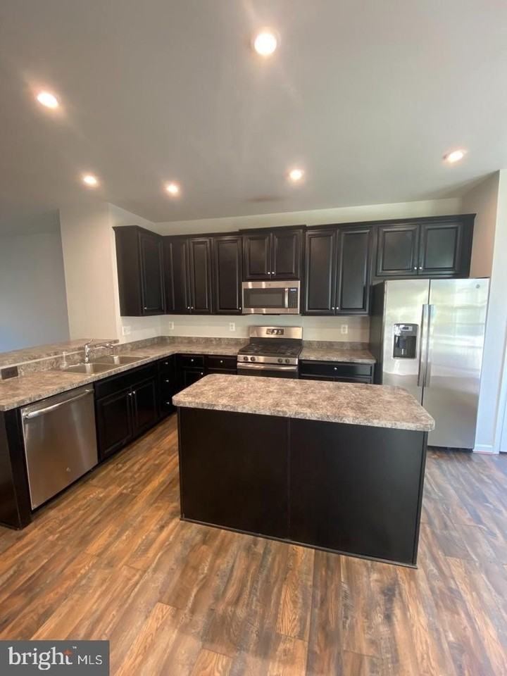 710 River Crest Way - Photo 5 of 47