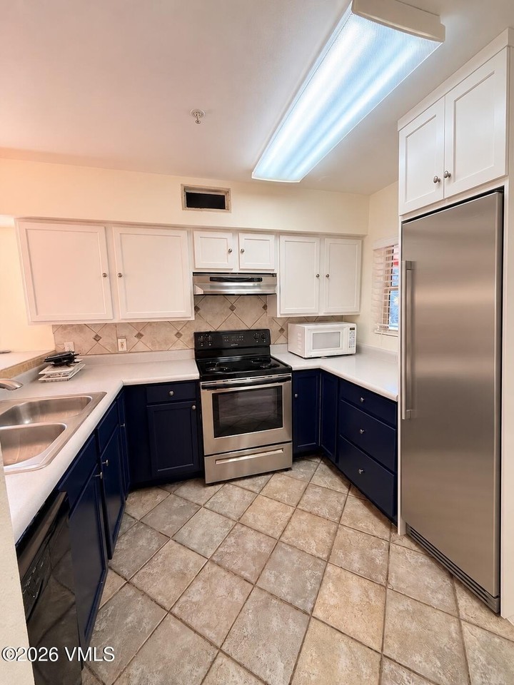 34353 Highway 6 #R201 - Photo 2 of 11