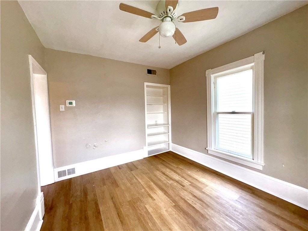 623 Beech St - Photo 2 of 12