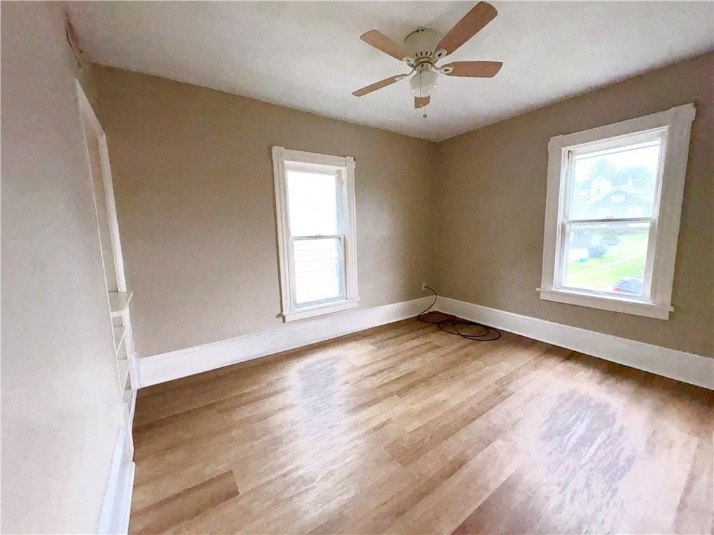 623 Beech St - Photo 3 of 12