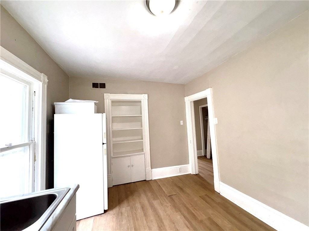 623 Beech St - Photo 6 of 12