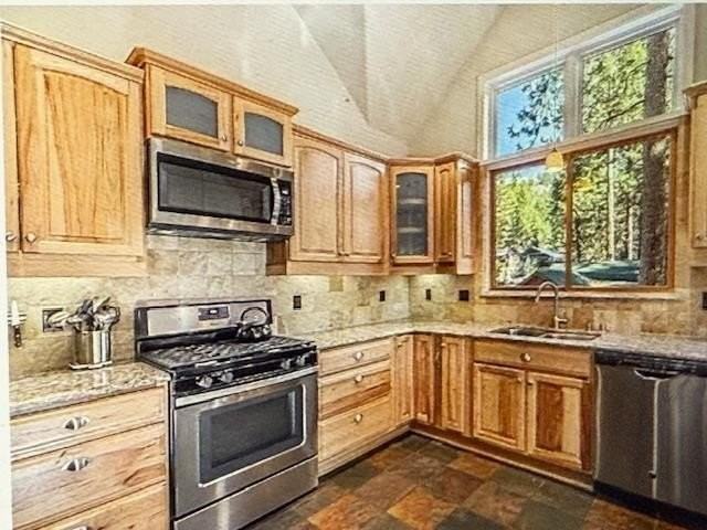 8676 Trout Ave - Photo 5 of 22