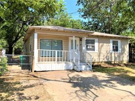 904 N Wood St - Photo 1 of 1
