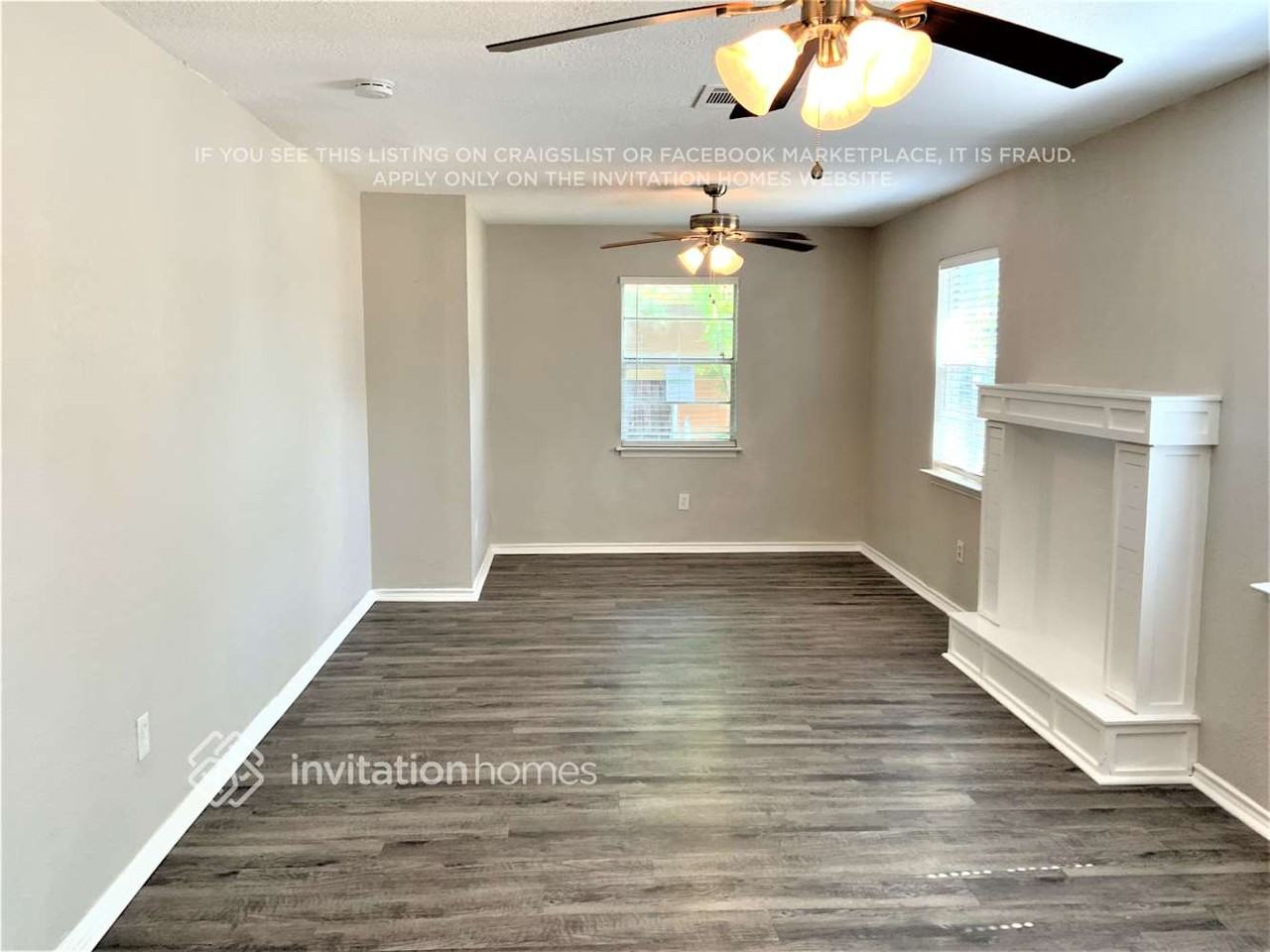904 N Wood St - Photo 2 of 14