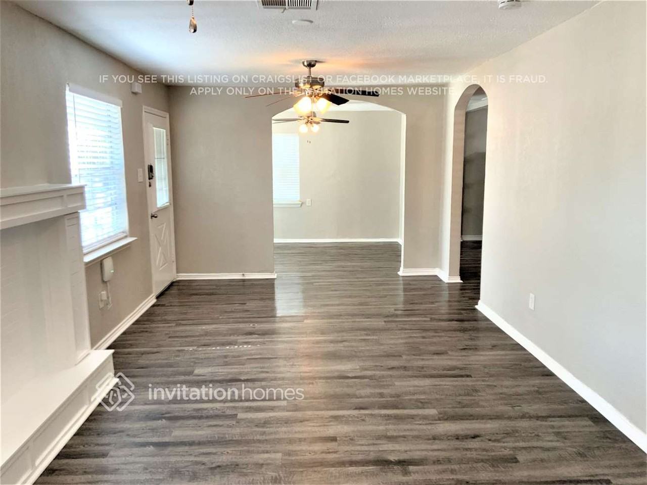 904 N Wood St - Photo 3 of 14