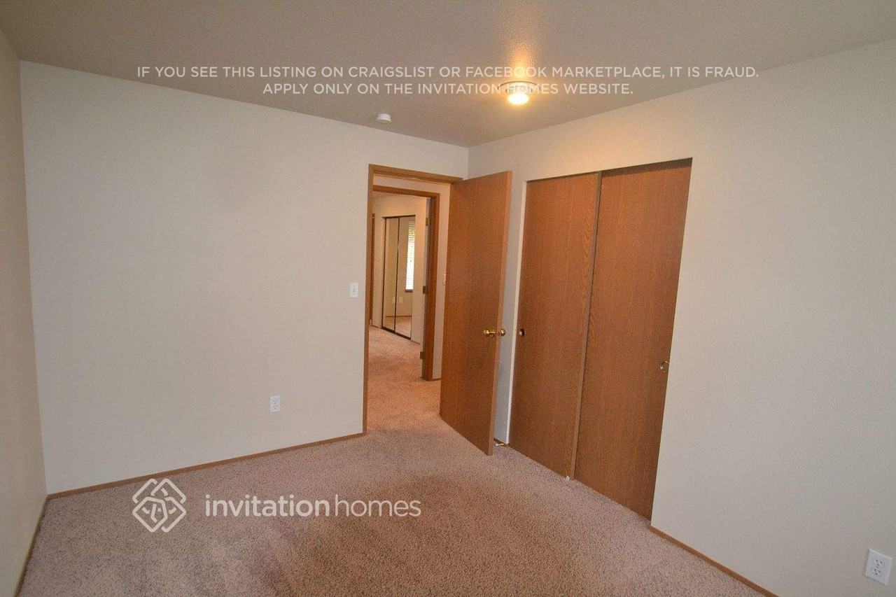 3201 32nd Street Pl Se - Photo 6 of 11