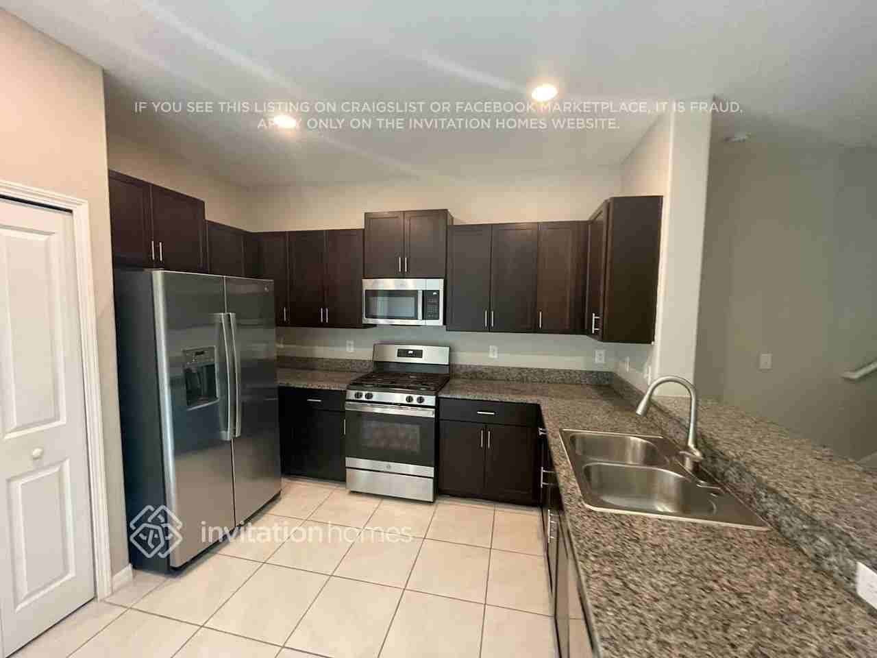 8480 Houndstooth Enclave Dr - Photo 3 of 16