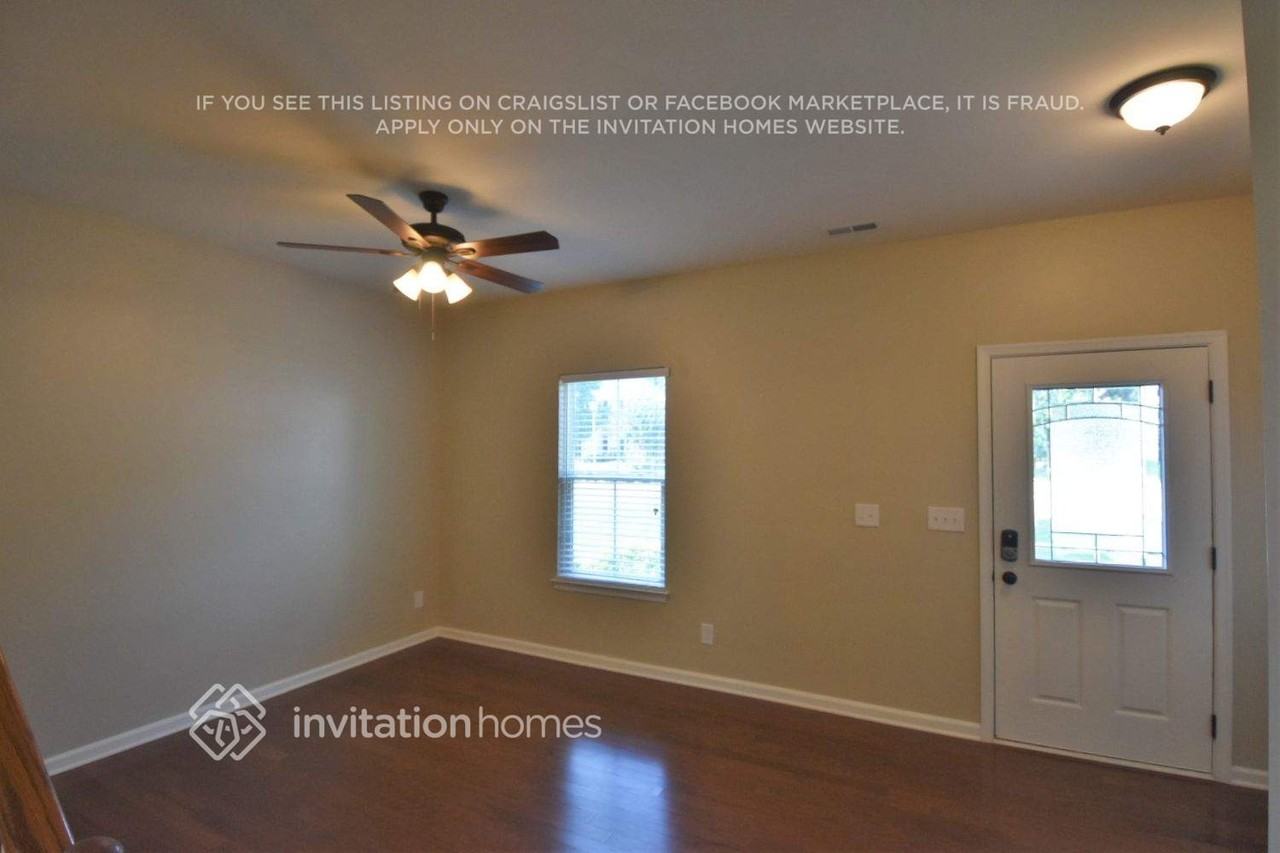 7678 W Berkeley Rd - Photo 2 of 13