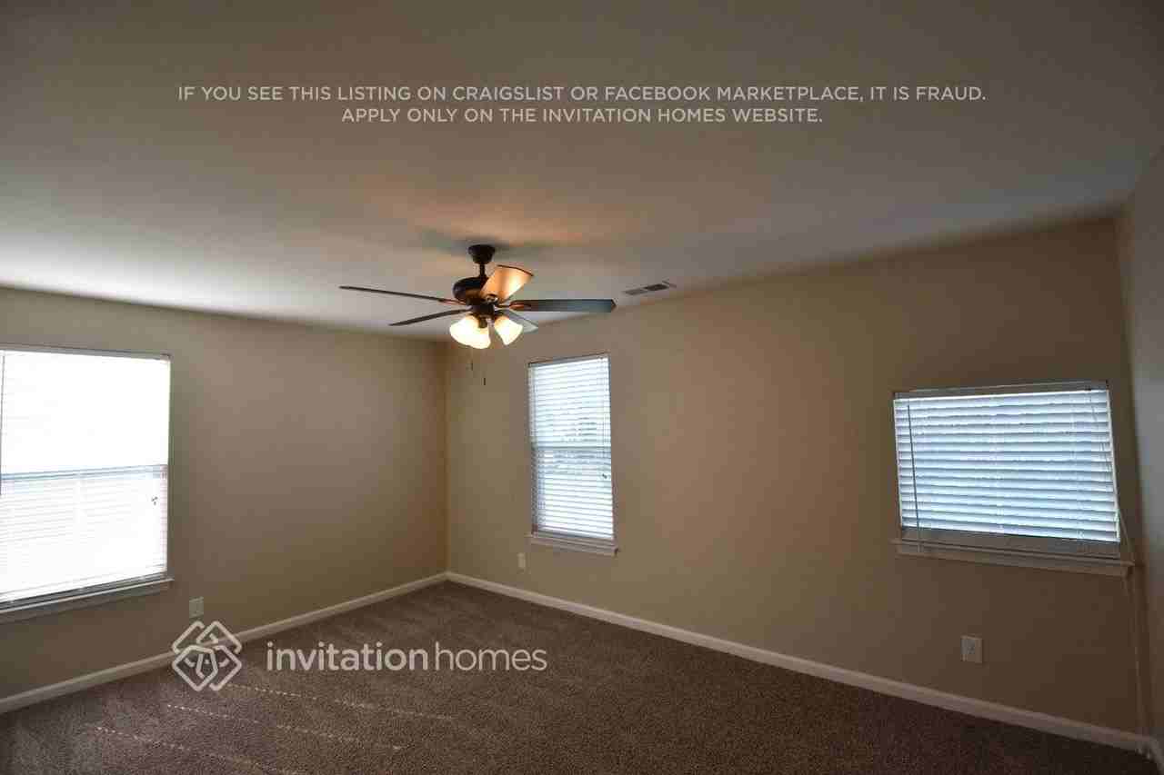 7678 W Berkeley Rd - Photo 6 of 13