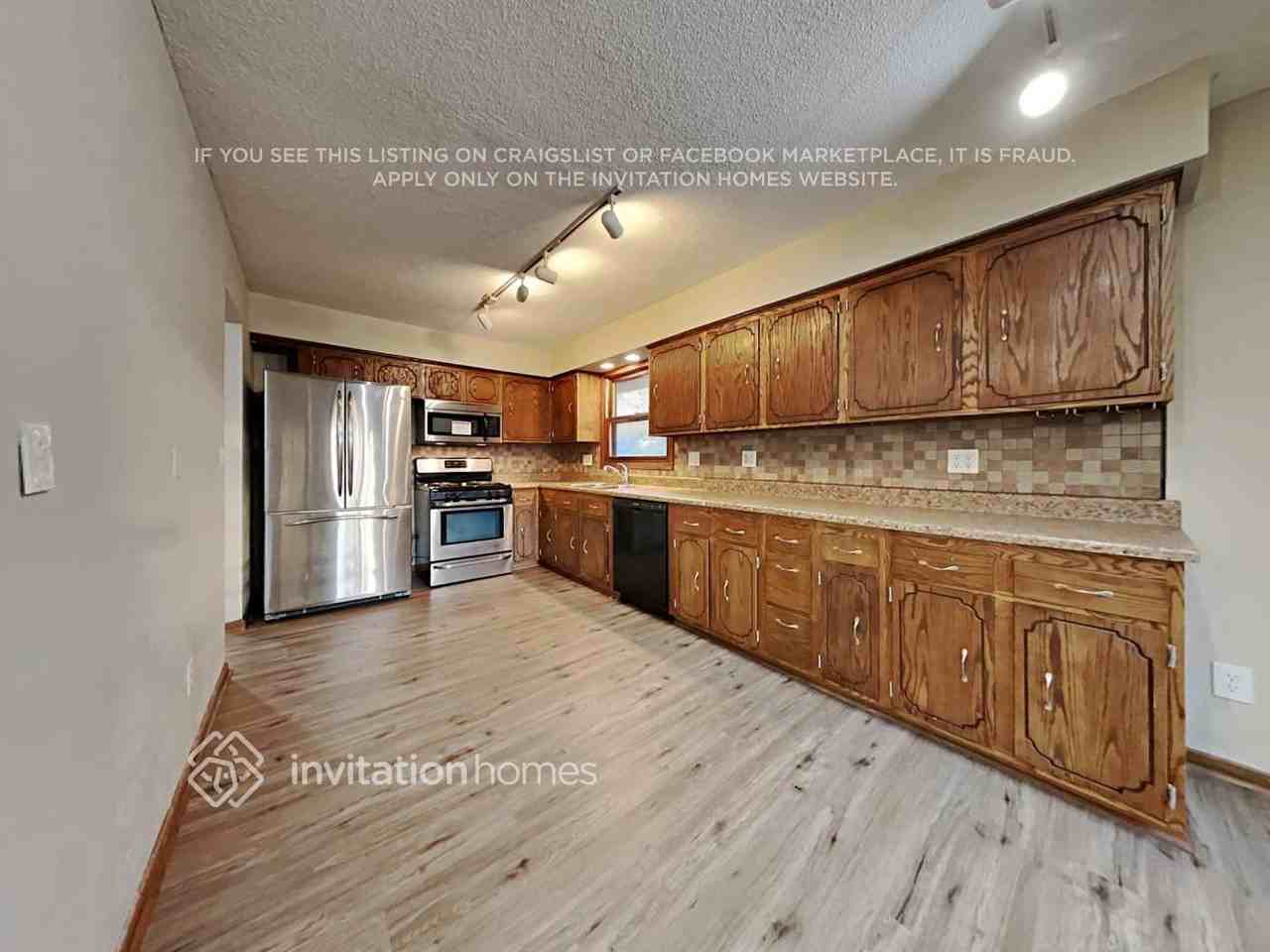 7841 Colorado Ave N - Photo 6 of 19