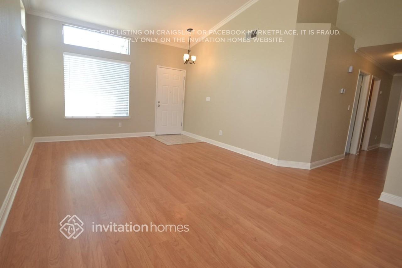 5016 Mesa Ridge Dr - Photo 3 of 13
