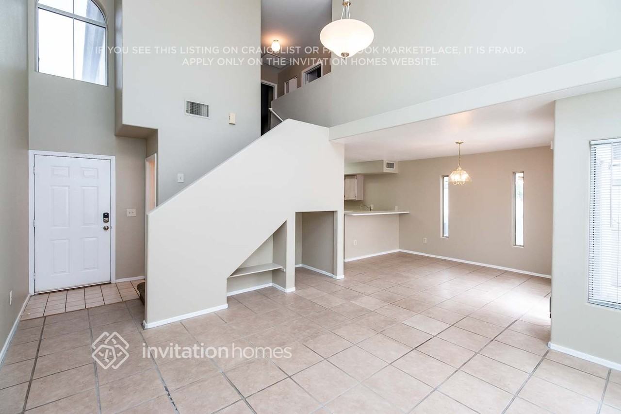 1059 W Sandy Banks - Photo 2 of 20