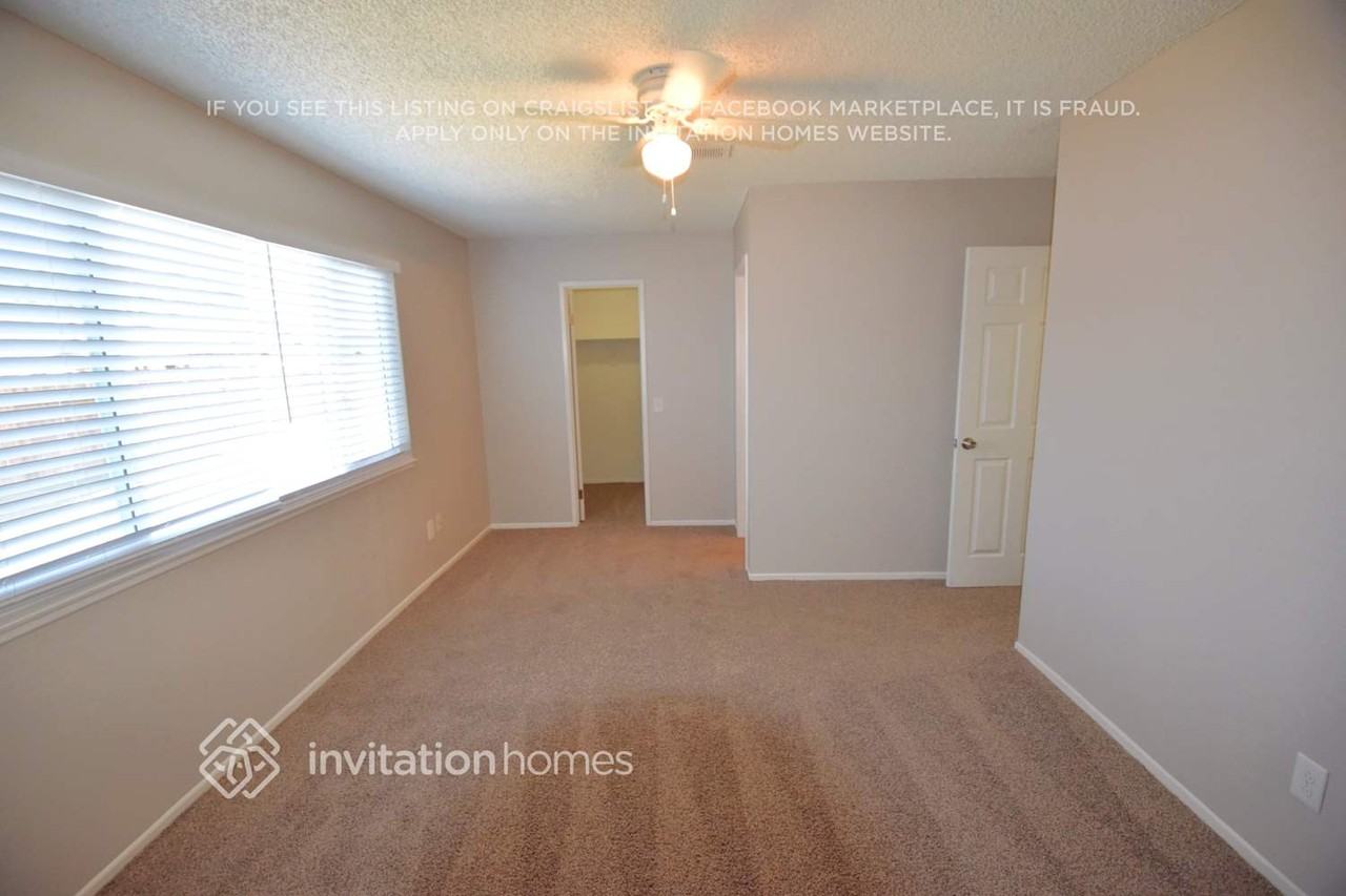 11271 Cullen Ct - Photo 5 of 8
