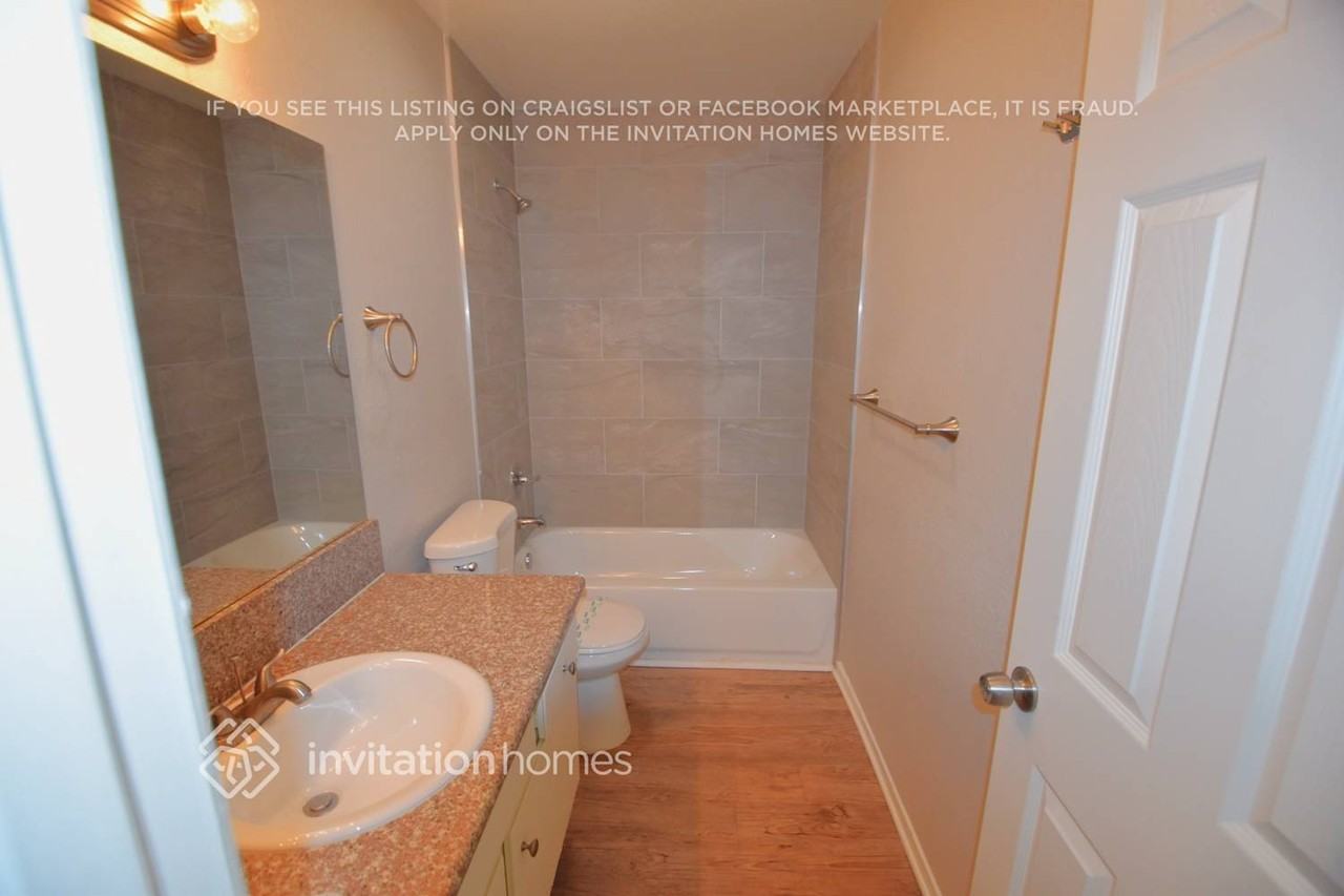 11271 Cullen Ct - Photo 6 of 8