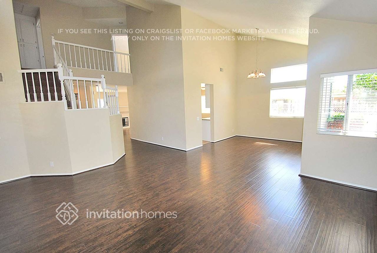 39638 Via Temprano - Photo 2 of 13