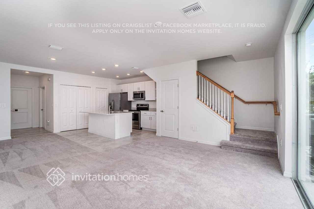 7153 Greenwood Park Cir #23 - Photo 4 of 25