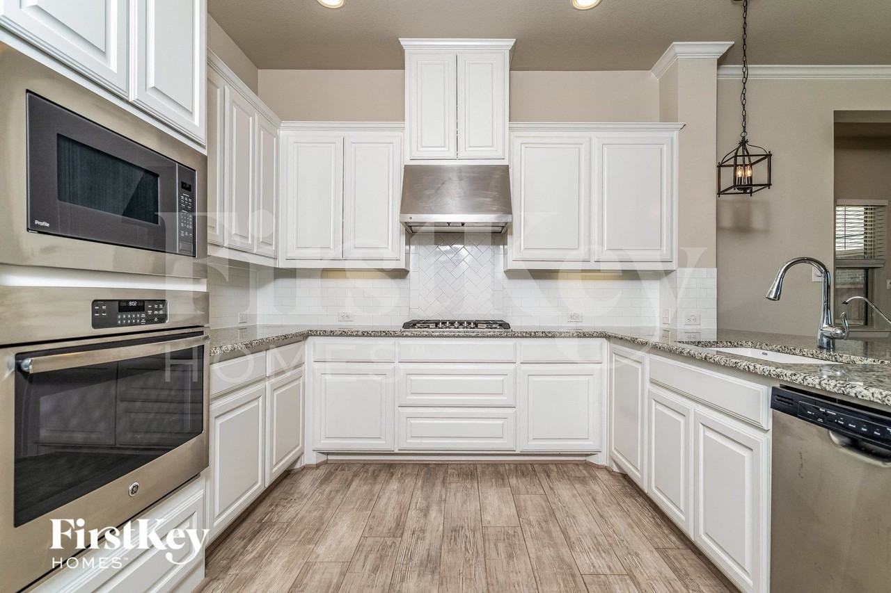 4321 Garnet Jade Dr - Photo 5 of 15