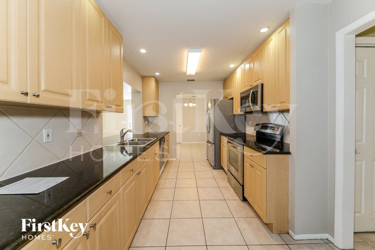 7403 13th Avenue Dr W - Photo 5 of 16
