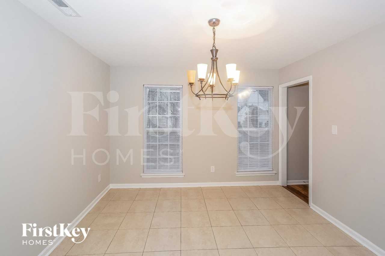 2117 Ballingarry Dr - Photo 6 of 15