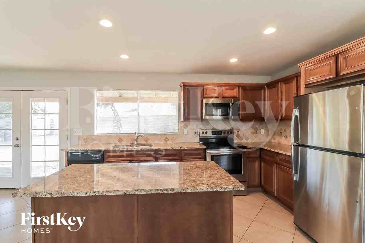 2602 E Michigan Ave - Photo 7 of 15