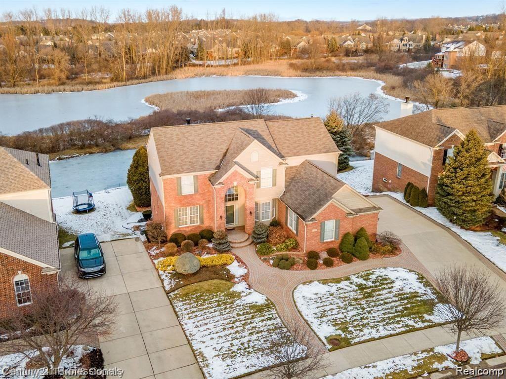3814 Woodmonte Dr - Photo 3 of 45