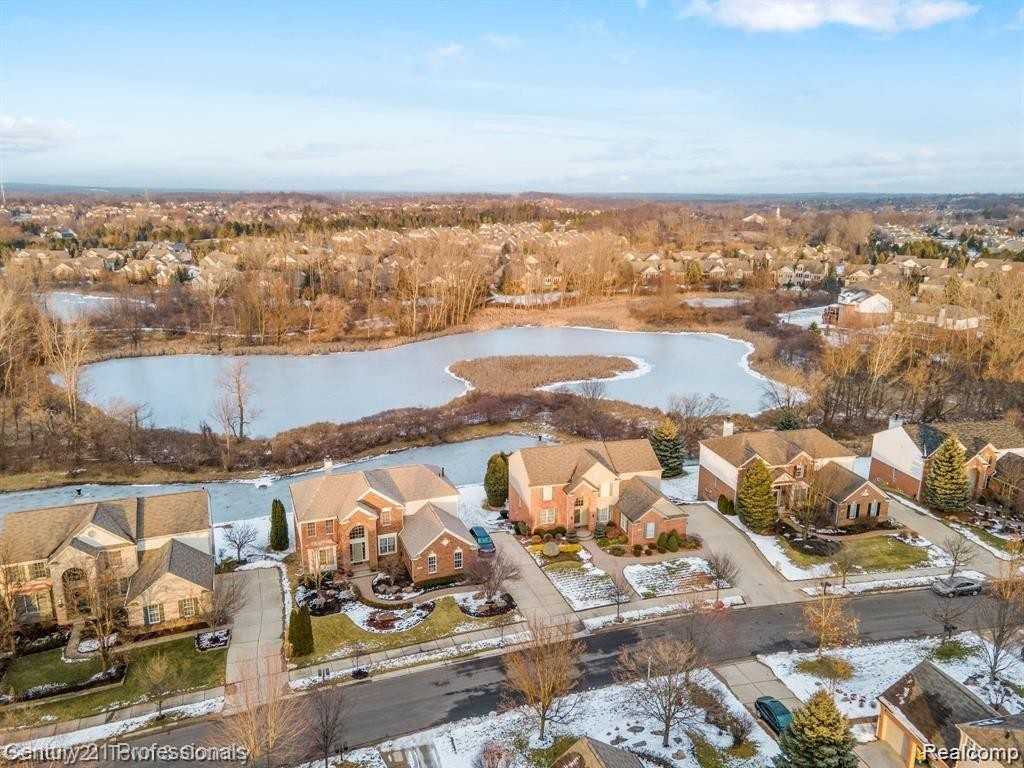3814 Woodmonte Dr - Photo 4 of 45