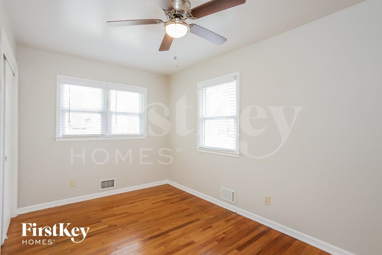10606 W 71st Pl - Photo 7 of 15