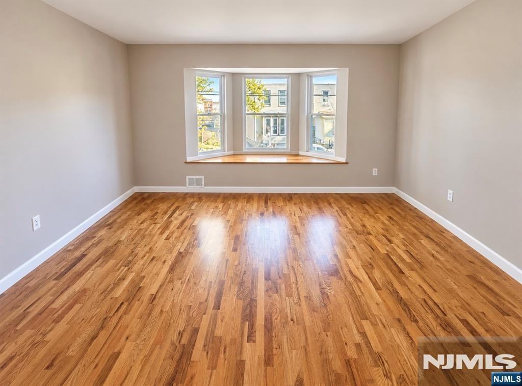 80 Cutler St - Photo 2 of 10